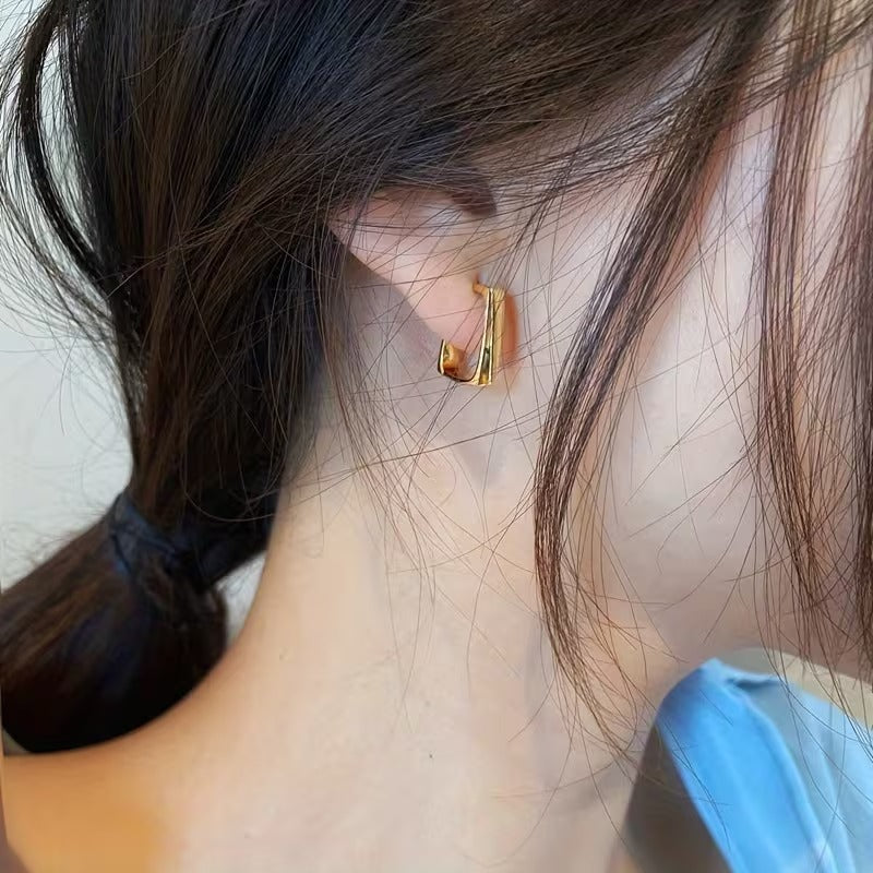 Temperament Woman'S Geometric Minimalist Niche Stud Earrings All-Match Fashion Ear Jewelry